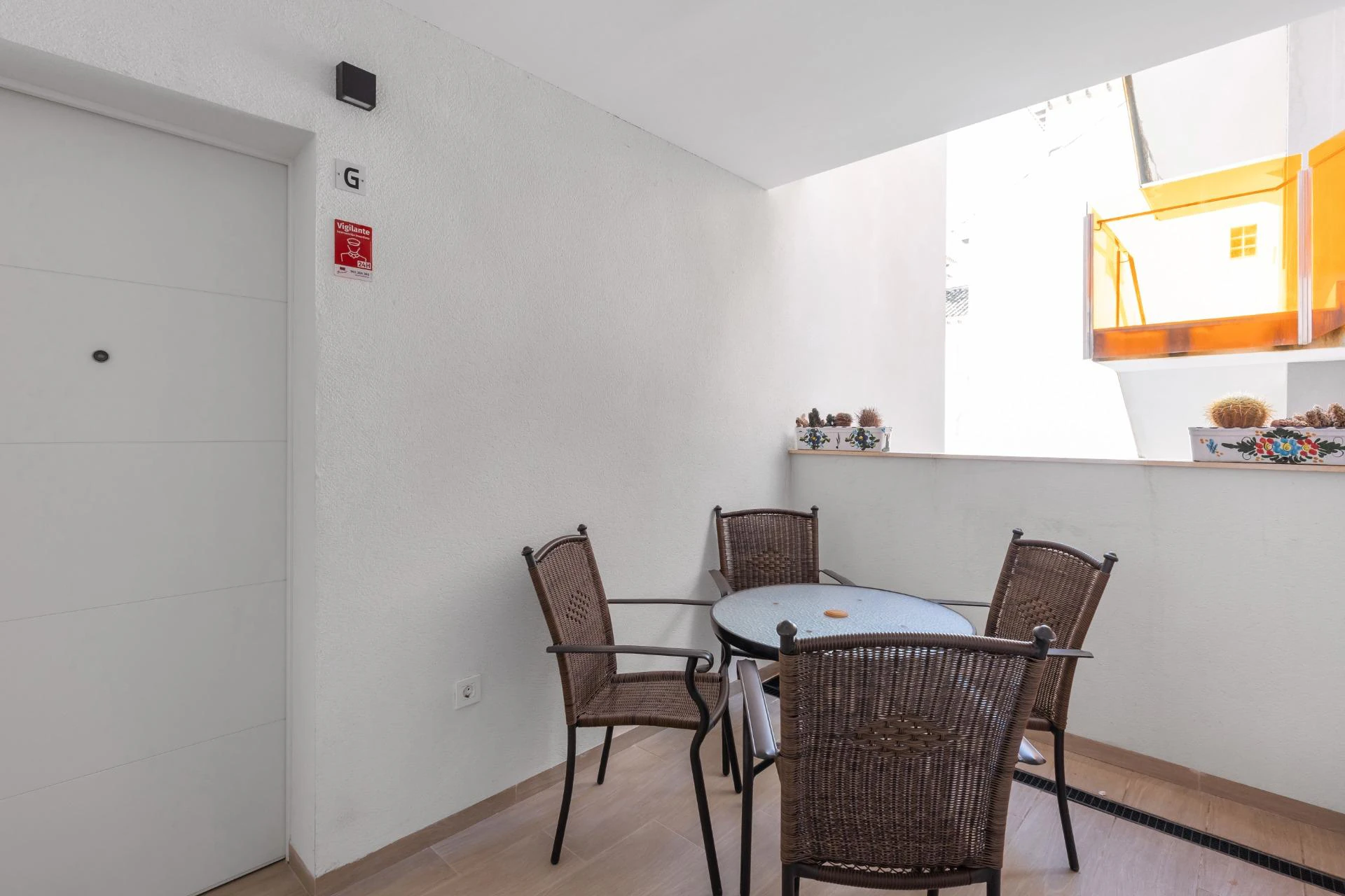Ekskluzywny apartament w Torrevieja – 200 m od Playa de los Locos