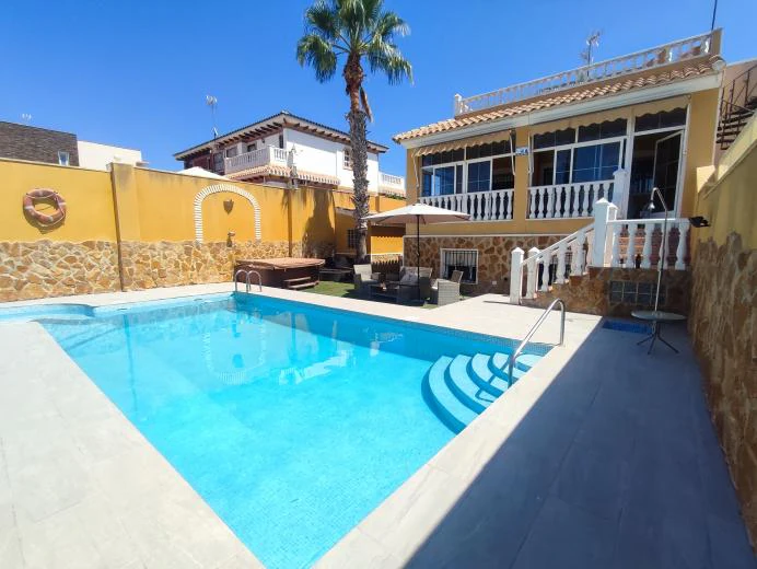Villa na sprzedaż w Torrevieja