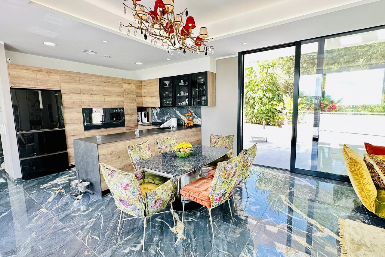 Villa na sprzedaż w Las Colinas Golf Resort