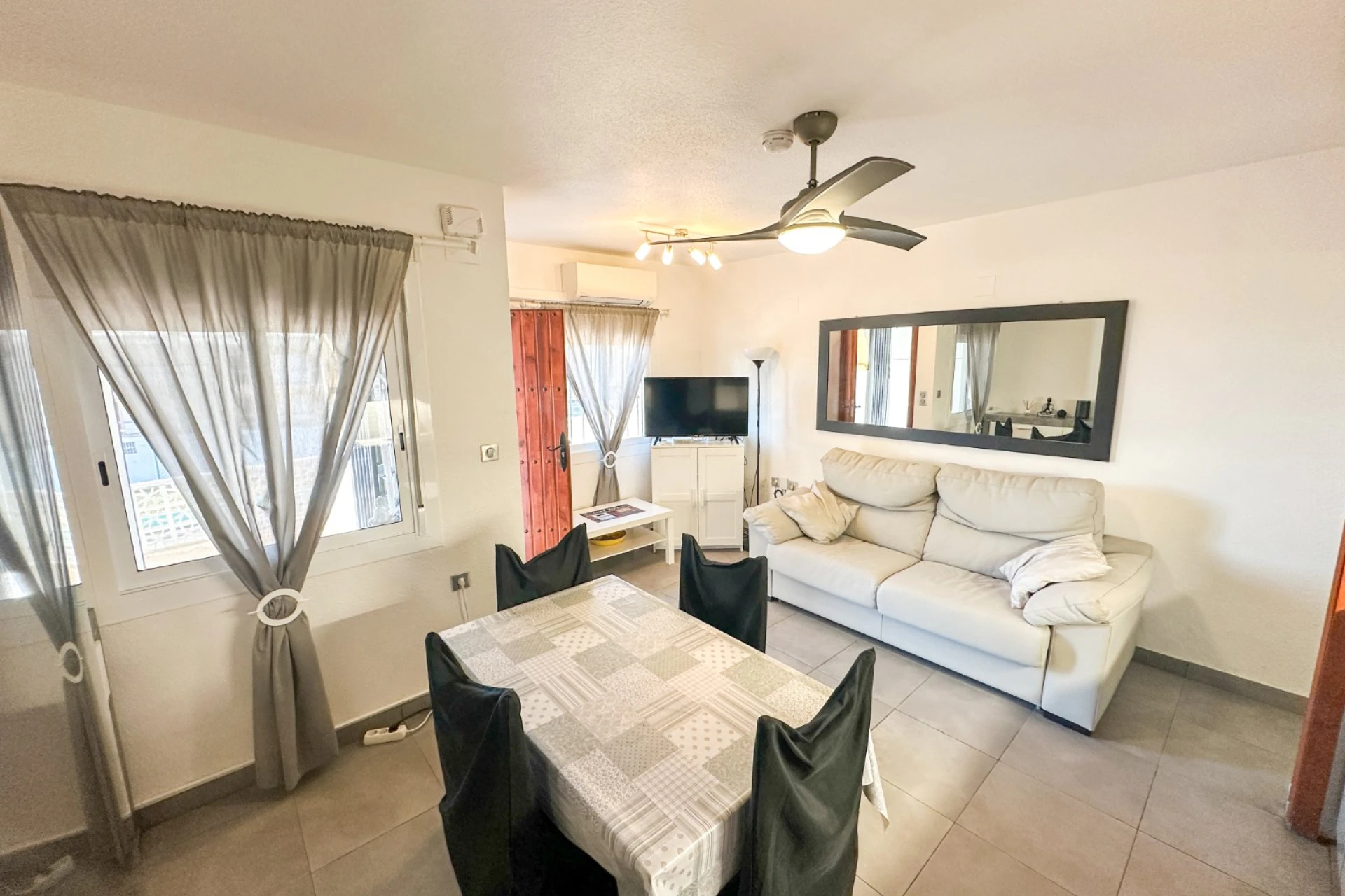 Apartament na sprzedaż w San Miguel De Salinas