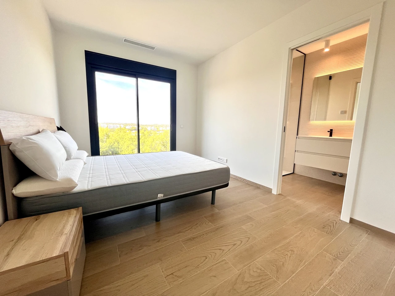 Apartament na sprzedaż w Las Colinas Golf Resort