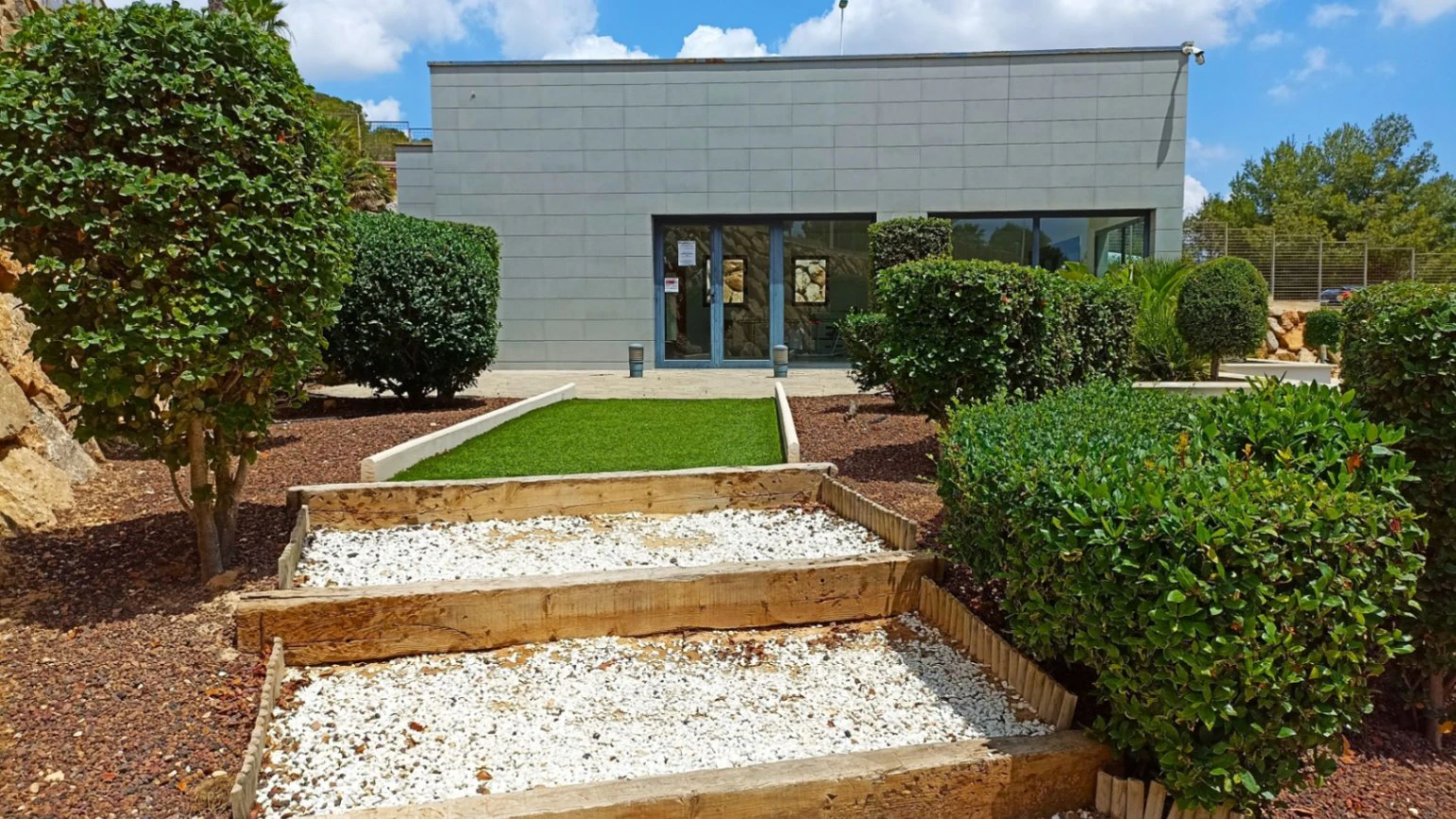 Bungalow na polu golfowym z działką 104 m