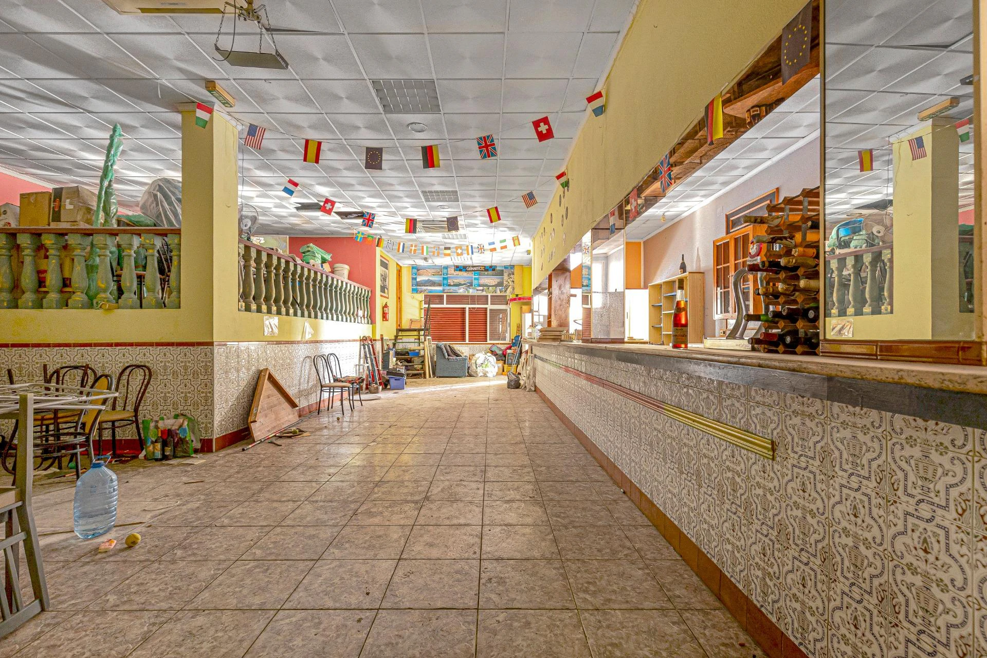 Lokal użytkowy w Playa del Cura – Doskonała okazja inwestycyjna w Torrevieja