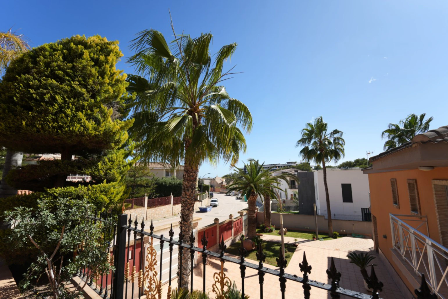 Luksusowa willa 300 m od plaży Campoamor