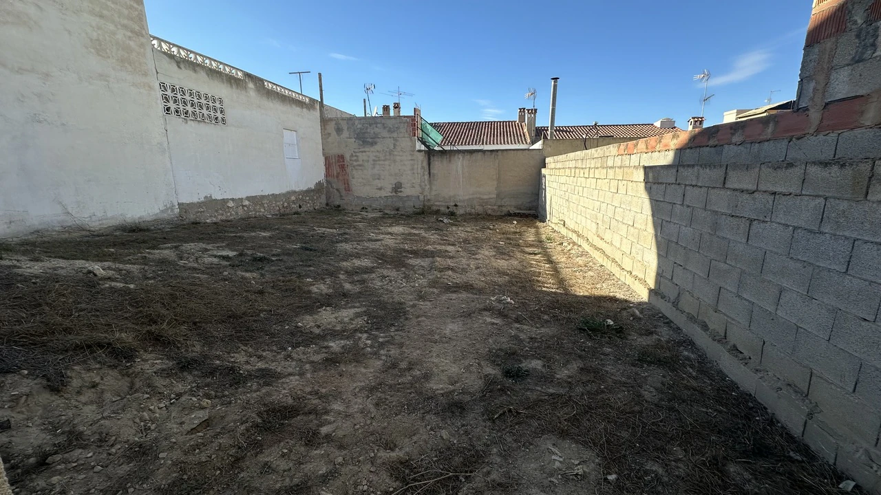Plot na sprzedaż w Benijofar