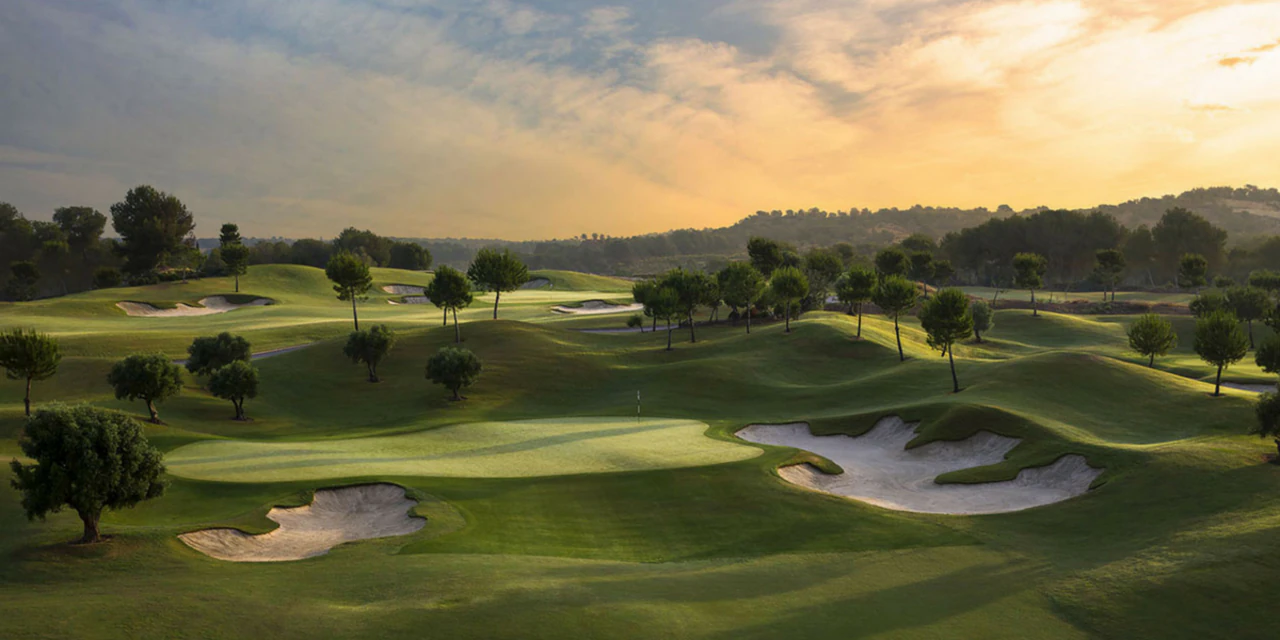 Villa na sprzedaż w Las Colinas Golf Resort