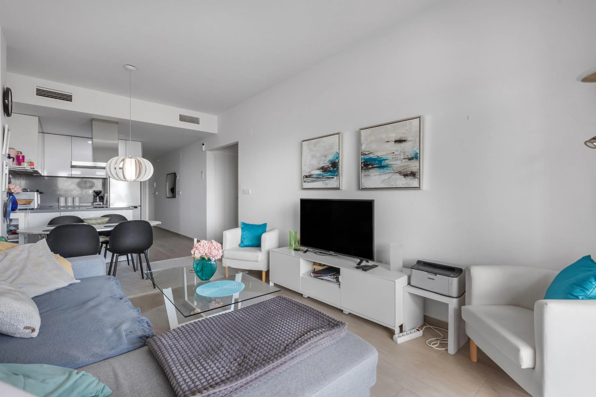 Ekskluzywny apartament w Torrevieja – 200 m od Playa de los Locos
