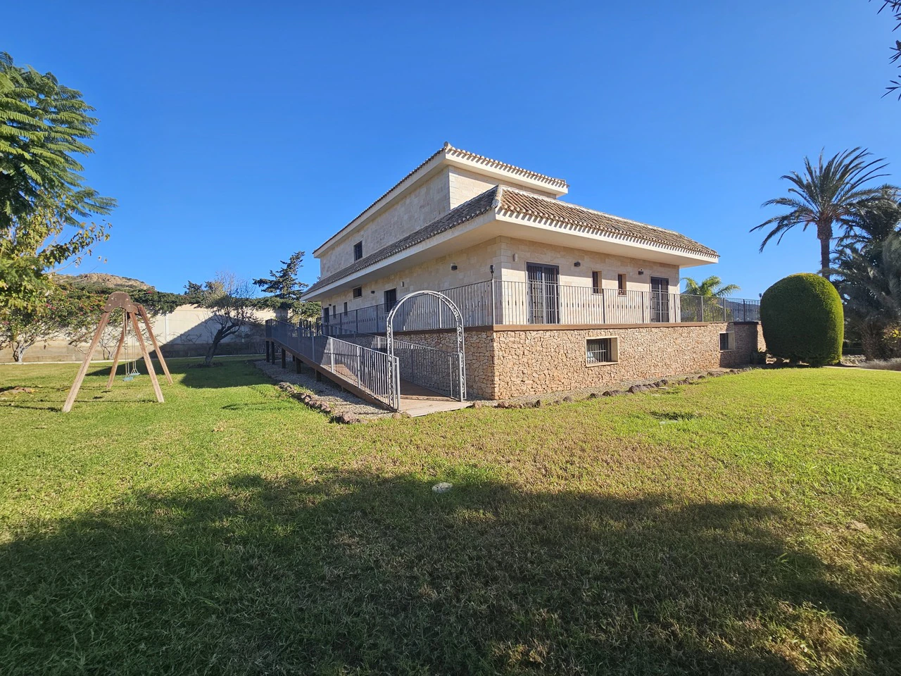 Villa на продажа в La Manga Club