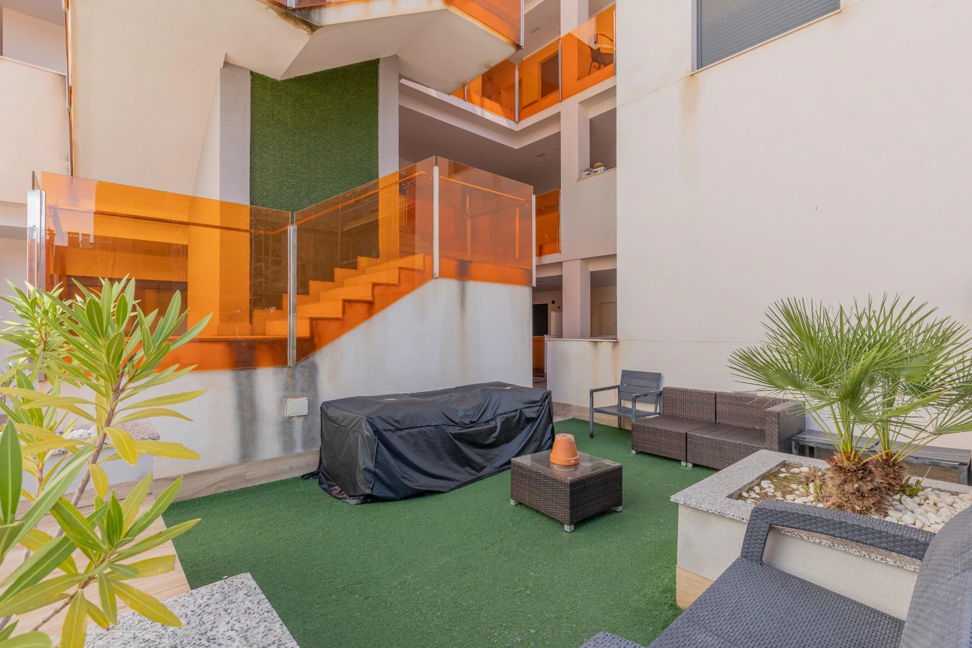 Ekskluzywny apartament w Torrevieja – 200 m od Playa de los Locos