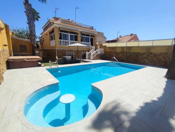 Villa na sprzedaż w Torrevieja