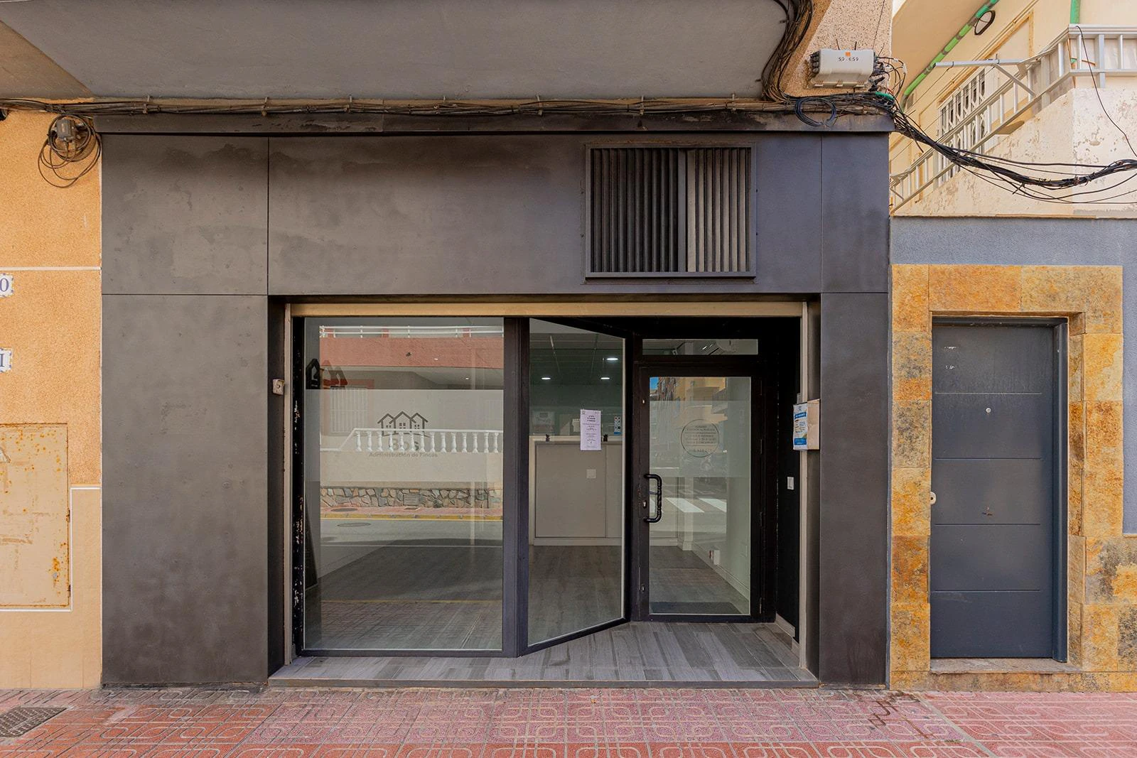 Local opportunity in La Mata, completely renovated.