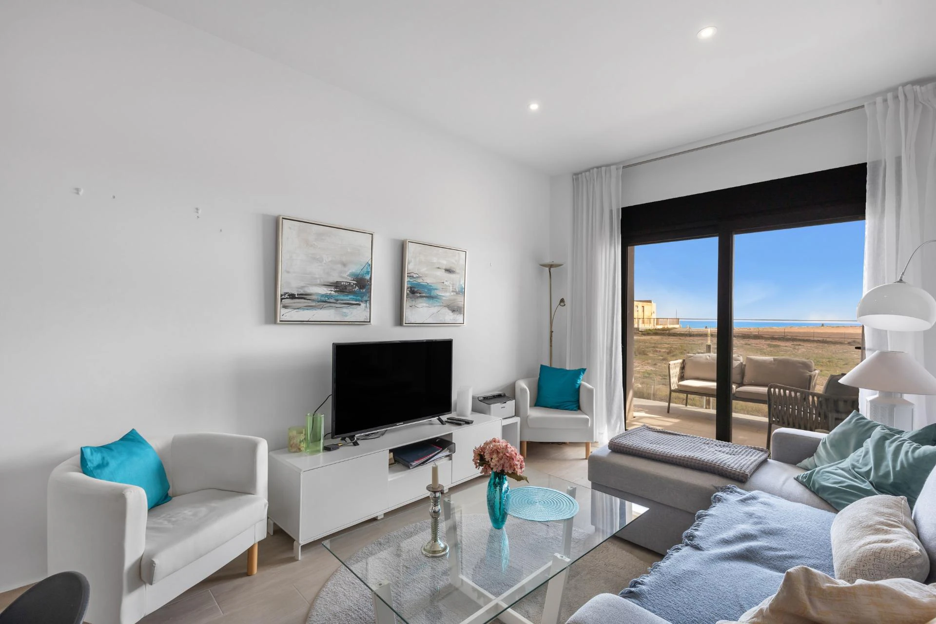 Ekskluzywny apartament w Torrevieja – 200 m od Playa de los Locos