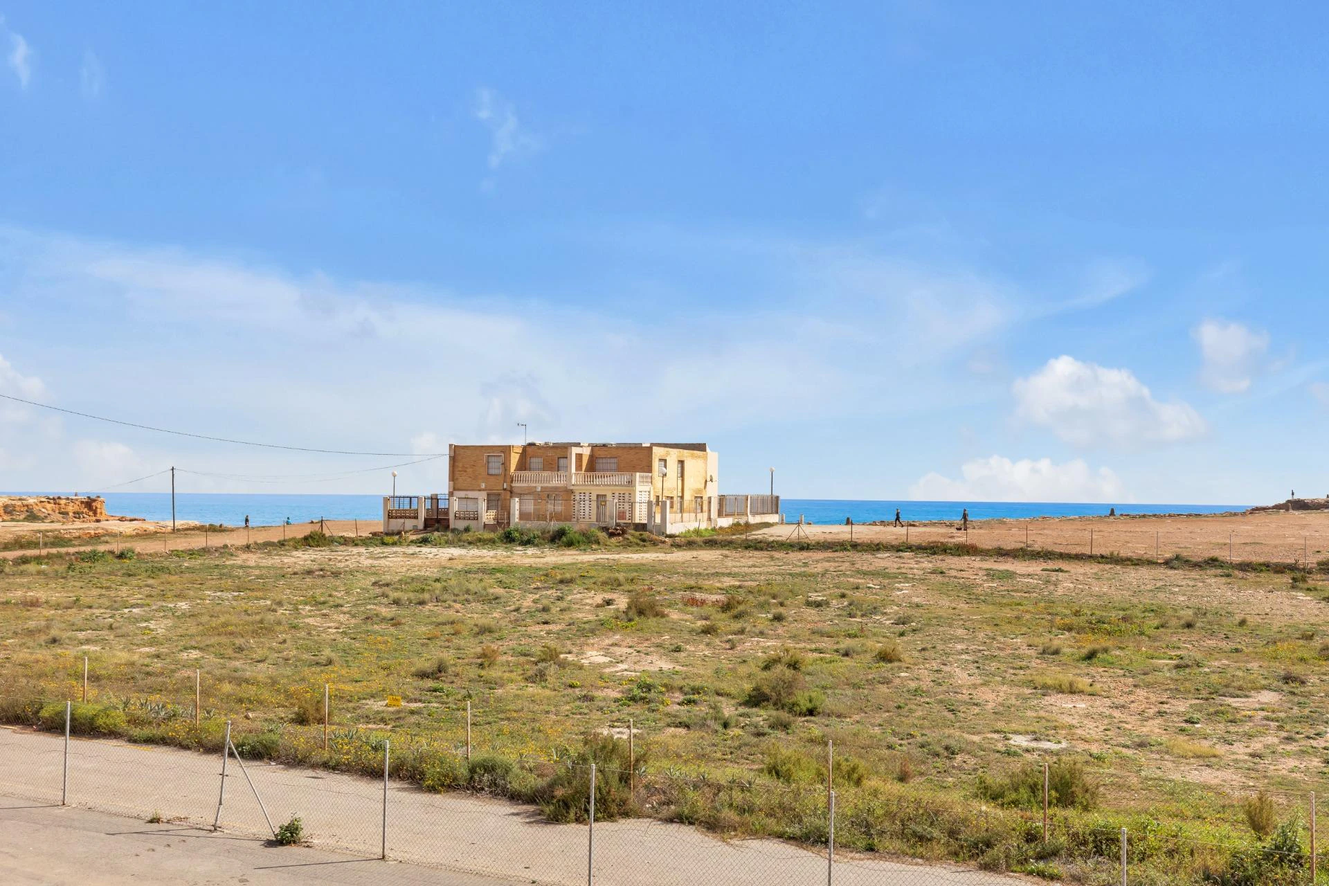 Ekskluzywny apartament w Torrevieja – 200 m od Playa de los Locos