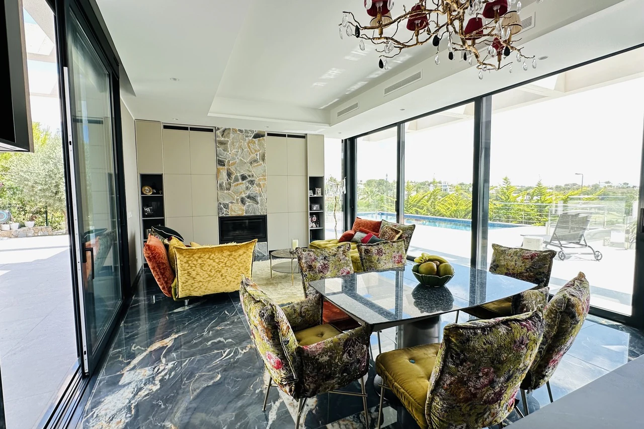 Villa na sprzedaż w Las Colinas Golf Resort
