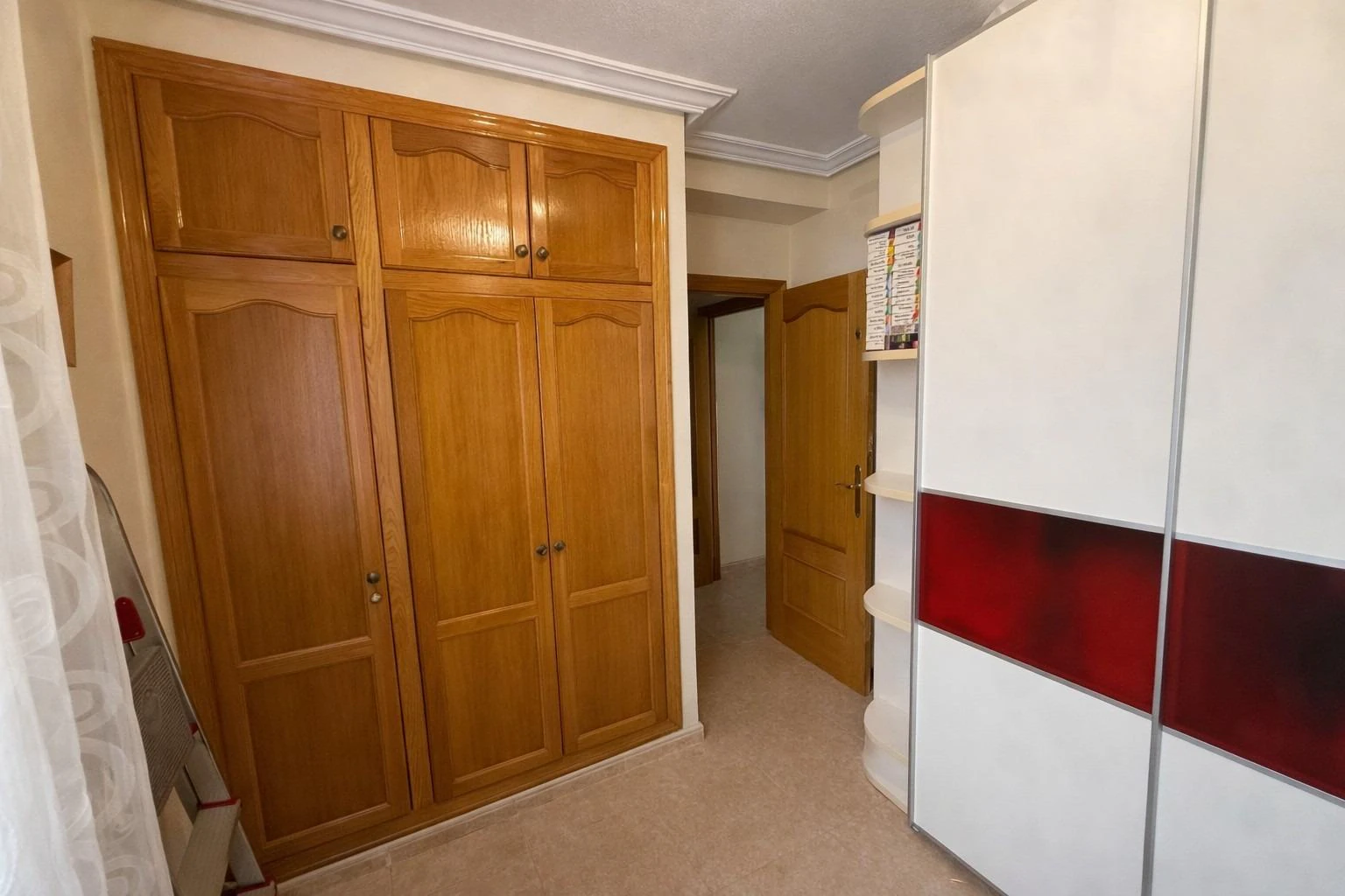 Opportunity: Penthouse with 2 bedrooms and private solarium facing south