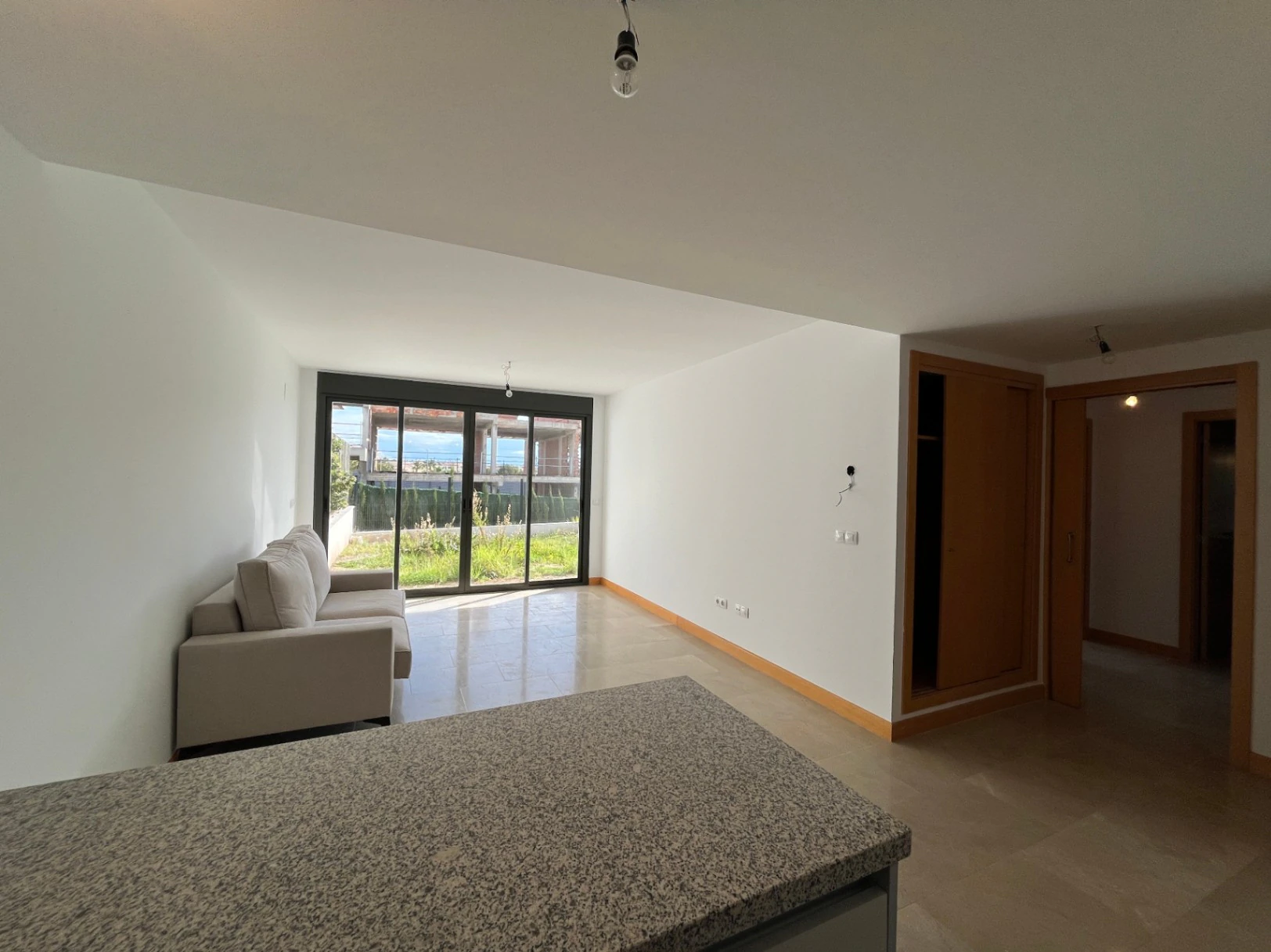 Bungalow na polu golfowym z działką 104 m