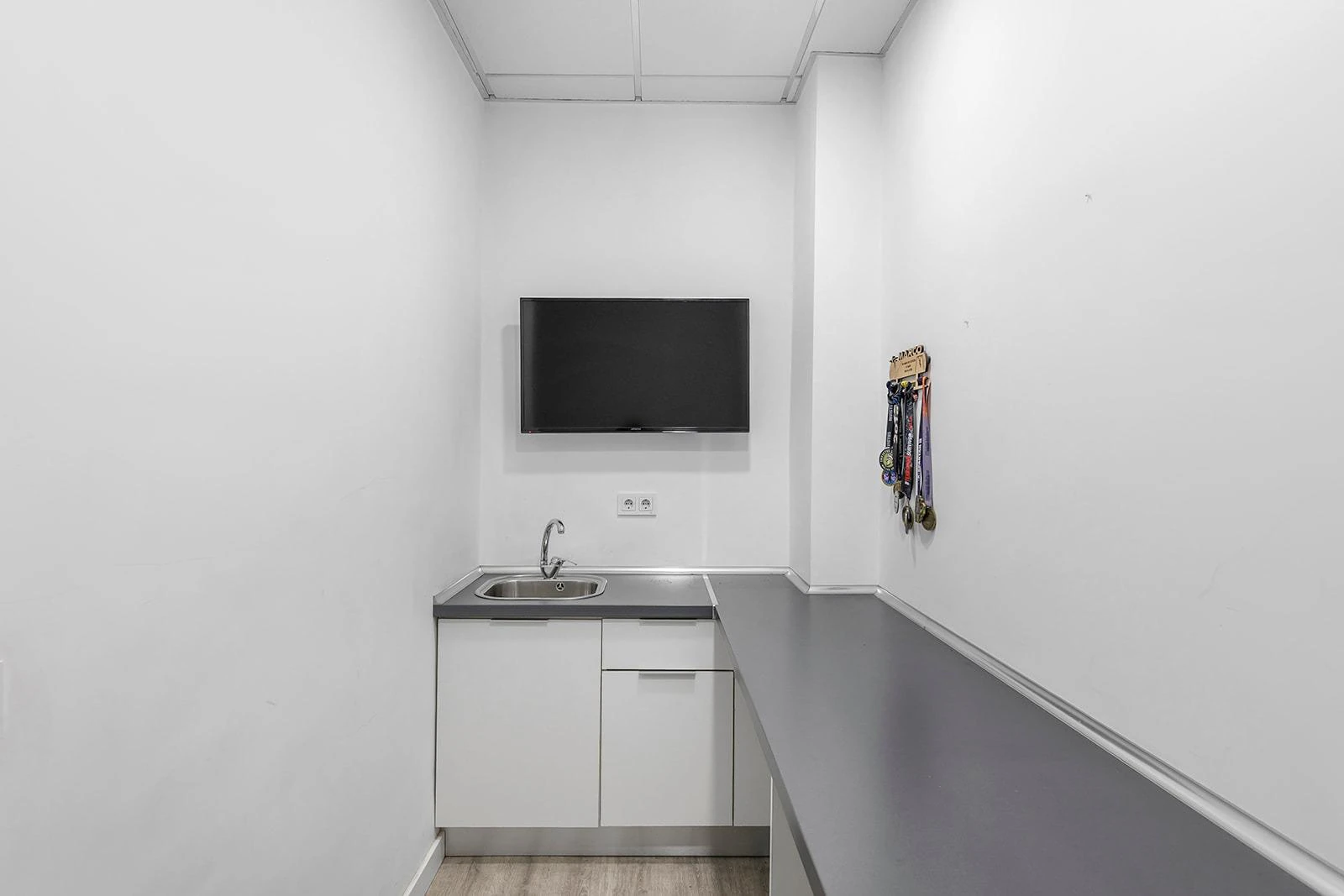 Local opportunity in La Mata, completely renovated.