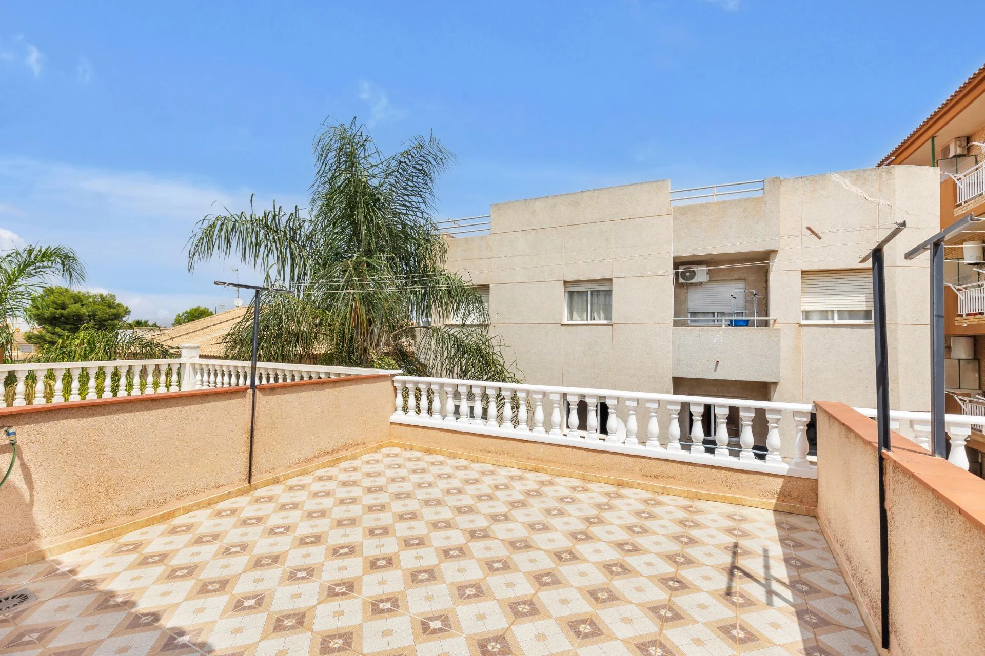 Duży dom szeregowy 200 m od plaży w Los Alcázares (Murcia) z 4 sypialniami + 2 łazienkami