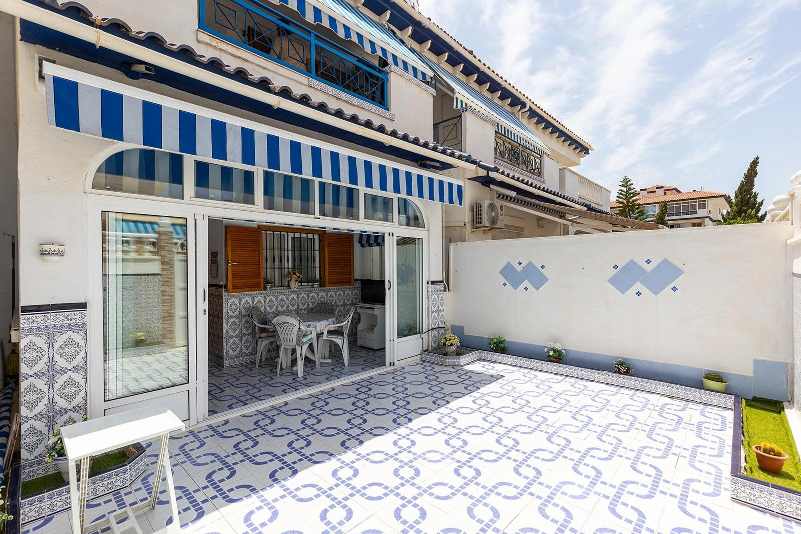 Бунгало на продажа в Torrevieja