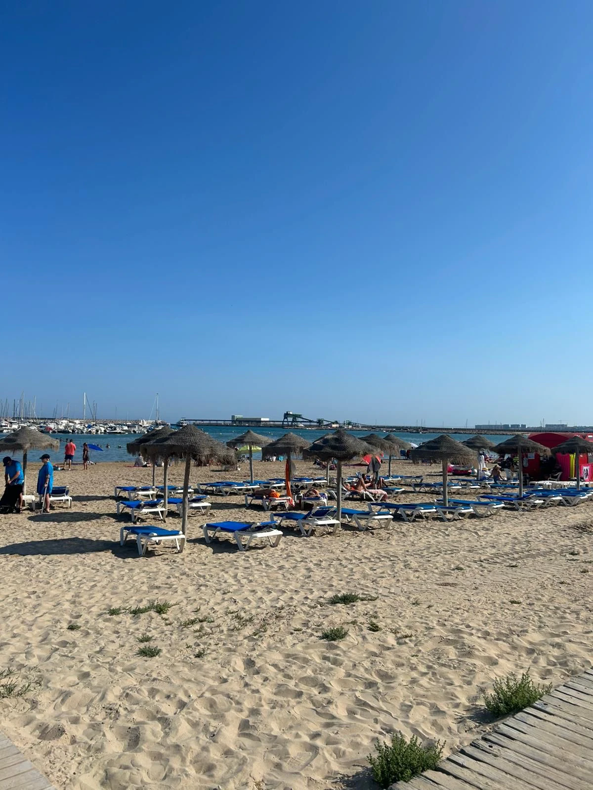 Nowoczesne mieszkanie z widokiem na morze w Torrevieja