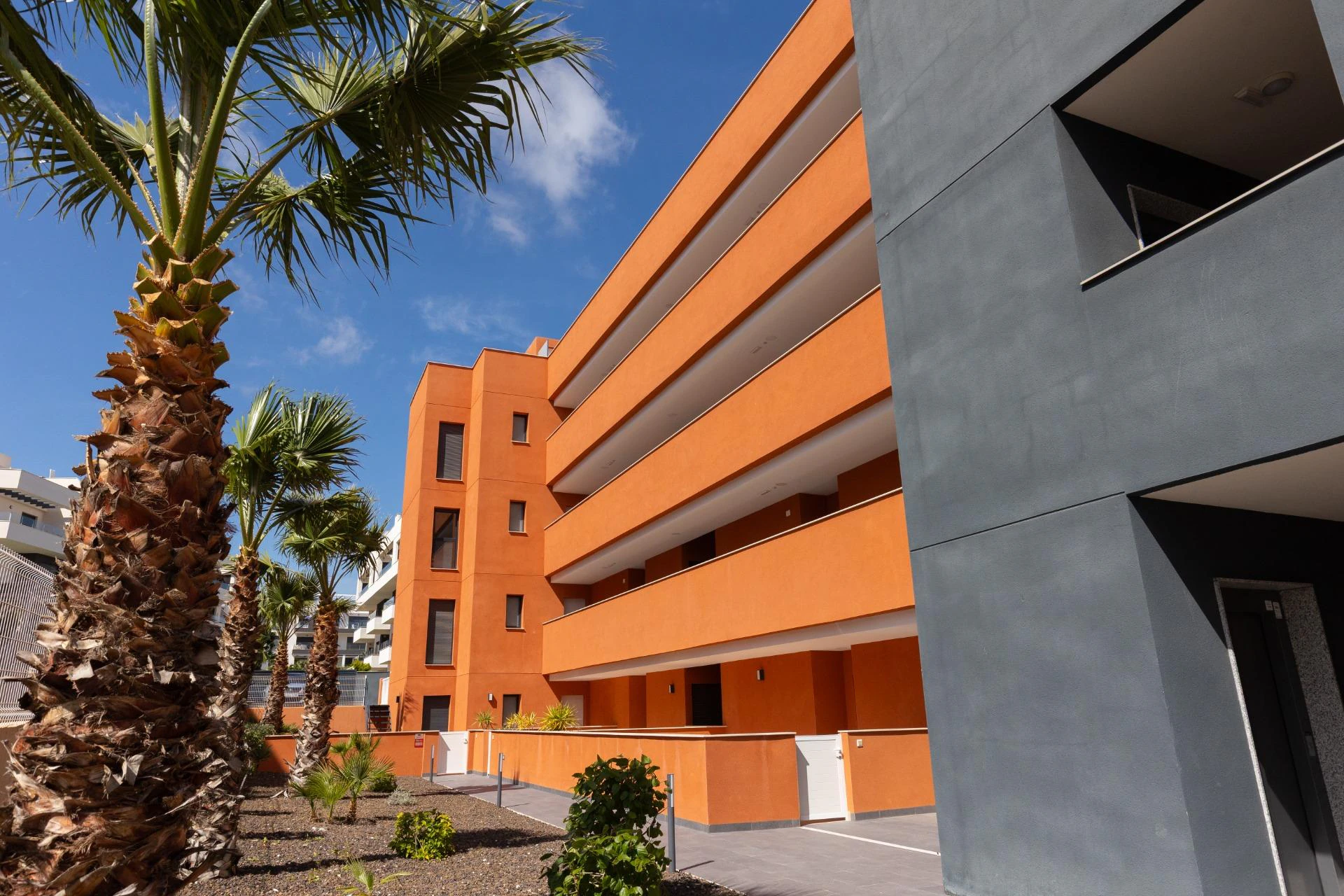 Apartament na drugim piętrze z tarasem 35 m2 – Palapagolf II