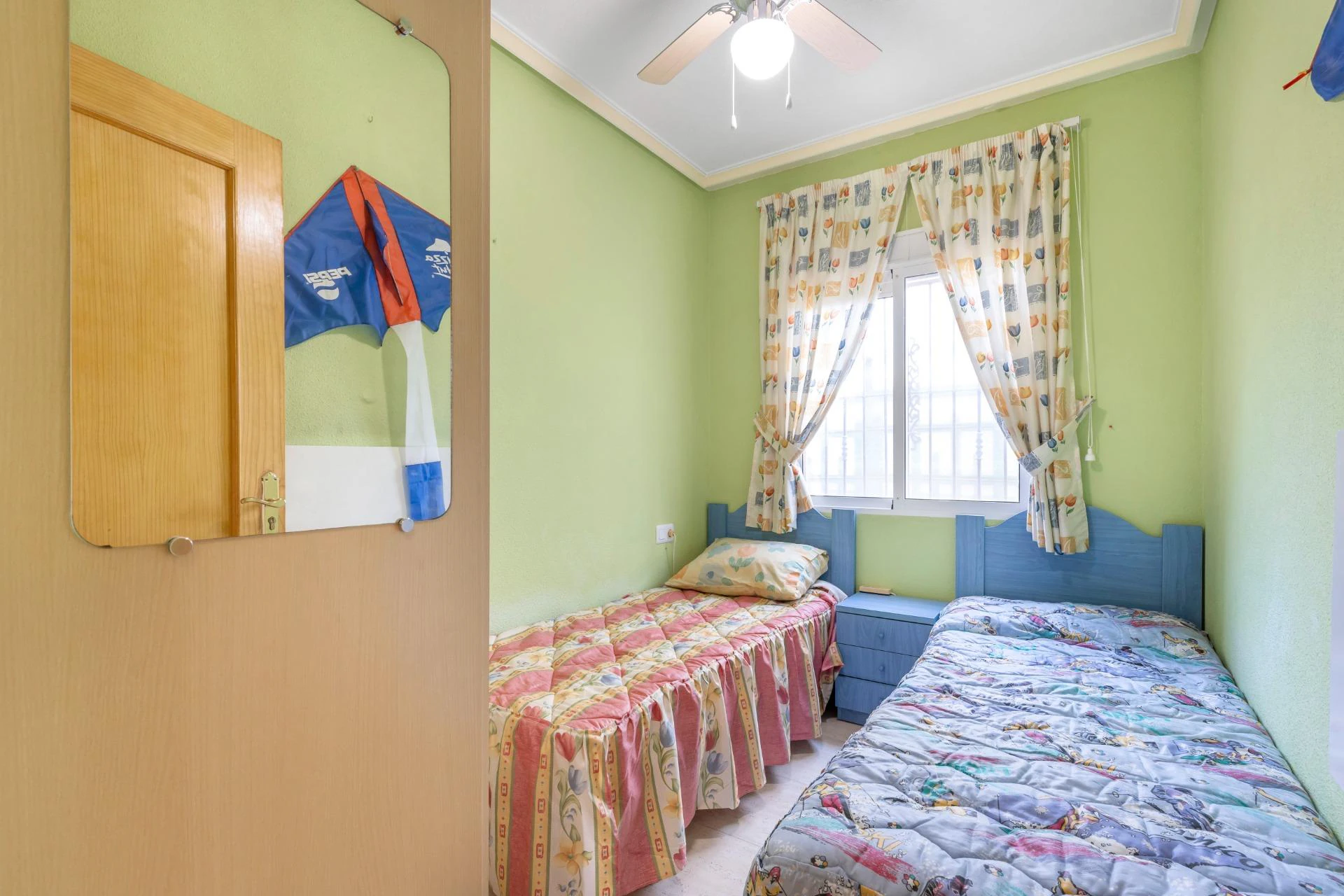 Parterowy Bungalow z Dużym Ogrodem w Orihuela Costa