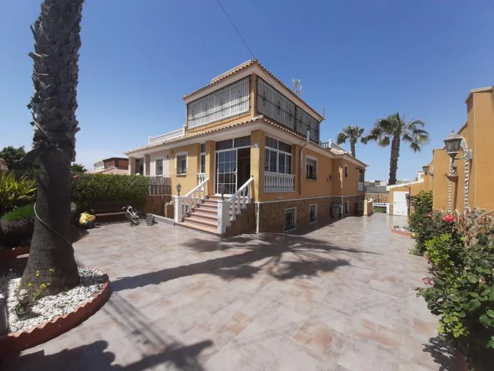 Villa na sprzedaż w Torrevieja