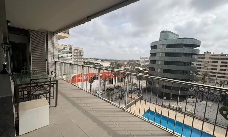 Sprzedaż. Apartament w Elche