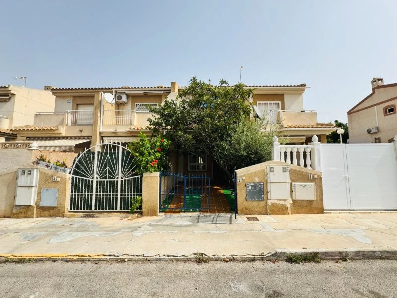 Sprzedaż. Duplex w Torrevieja