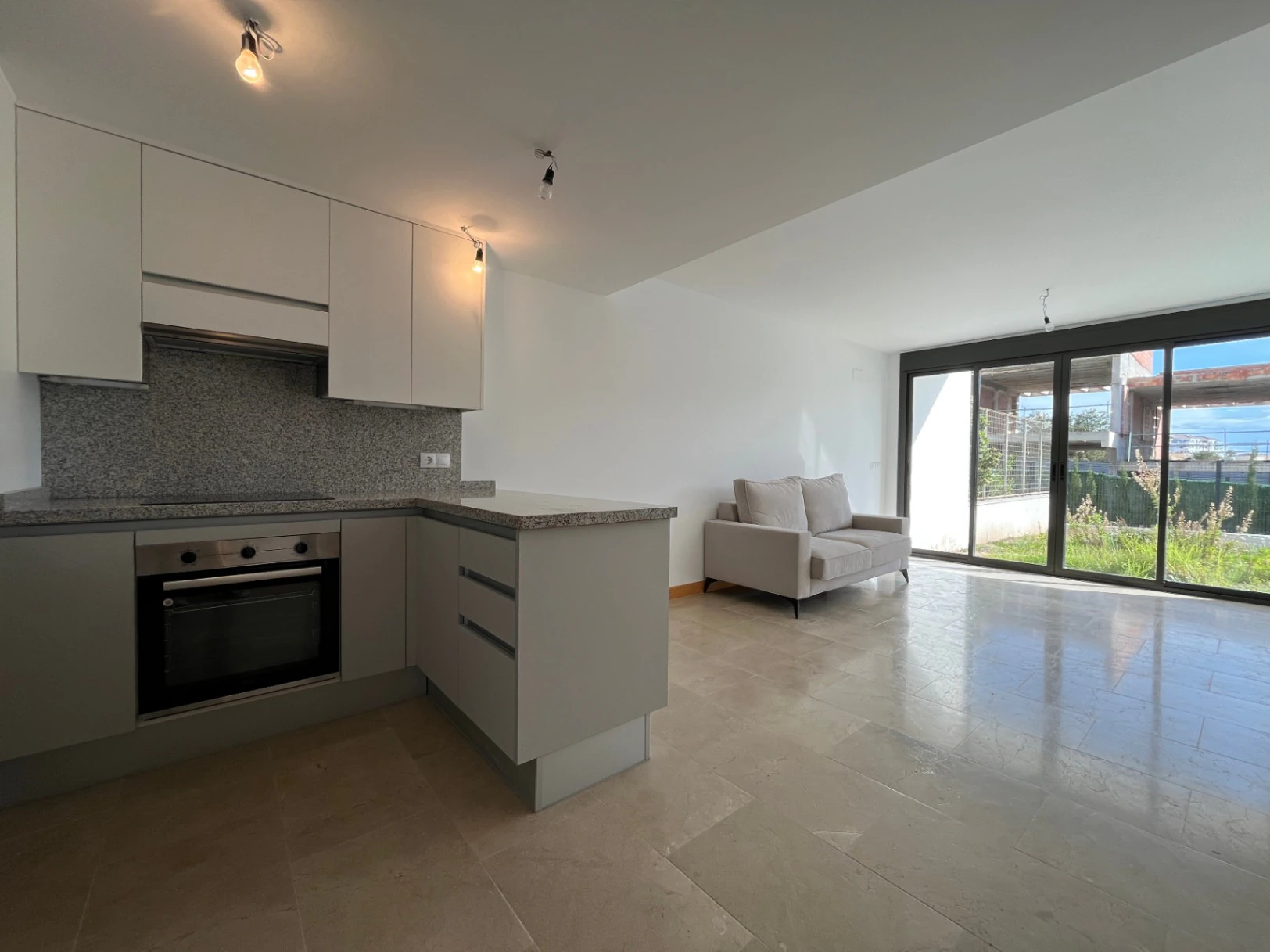 Bungalow na polu golfowym z działką 104 m