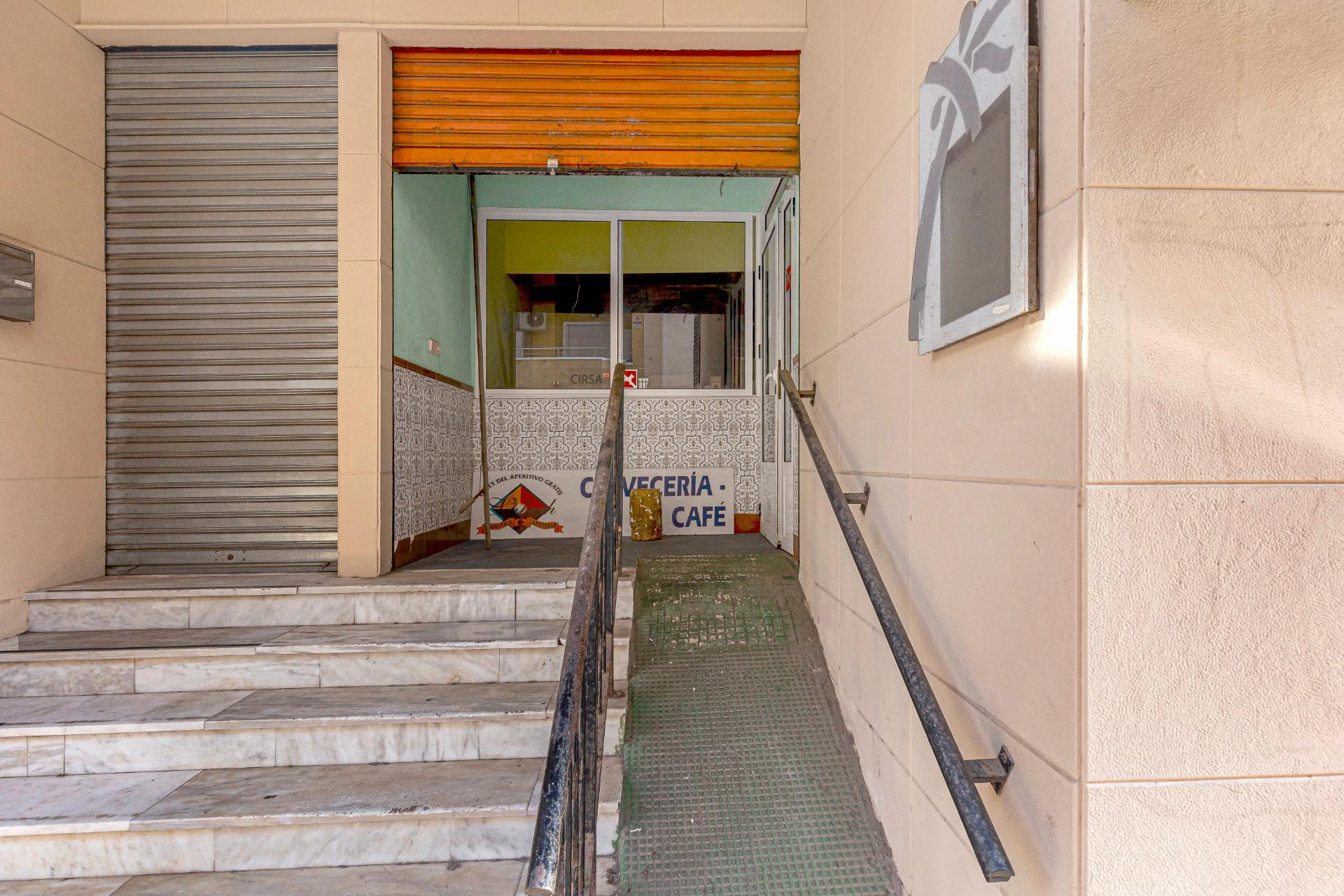 Lokal użytkowy w Playa del Cura – Doskonała okazja inwestycyjna w Torrevieja