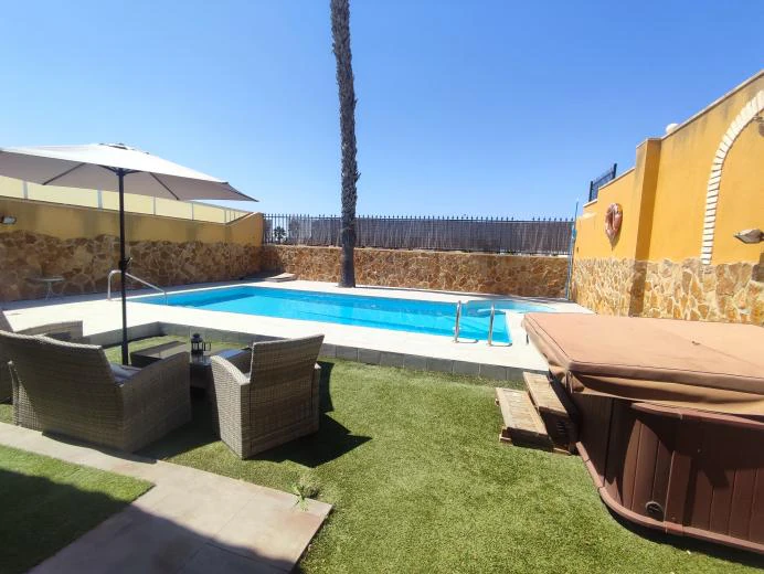 Villa na sprzedaż w Torrevieja