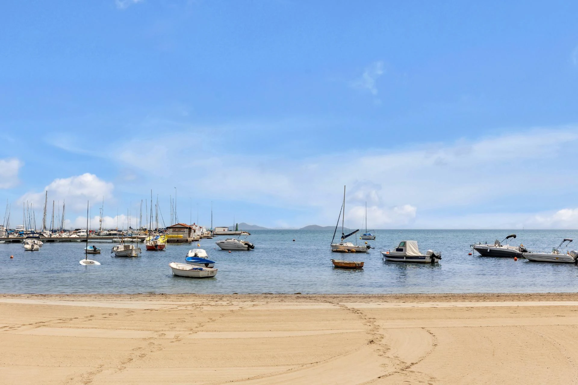 Duży dom szeregowy 200 m od plaży w Los Alcázares (Murcia) z 4 sypialniami + 2 łazienkami
