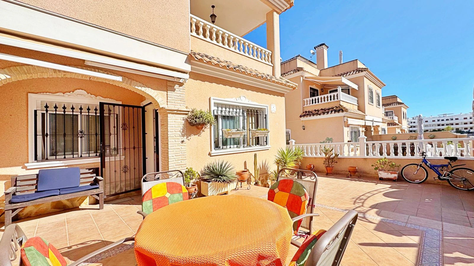 Venta. Casa adosada en Orihuela Costa