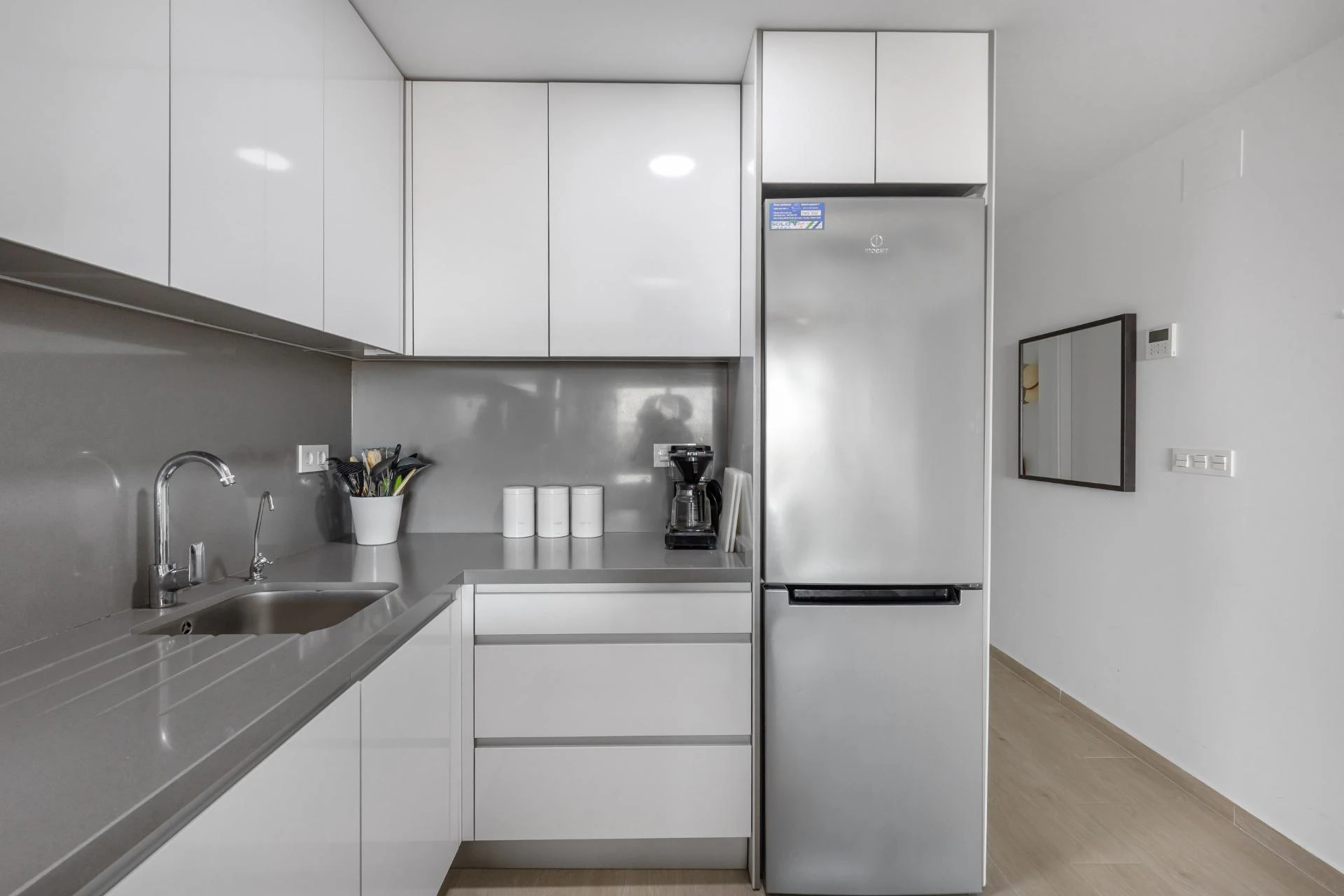 Ekskluzywny apartament w Torrevieja – 200 m od Playa de los Locos