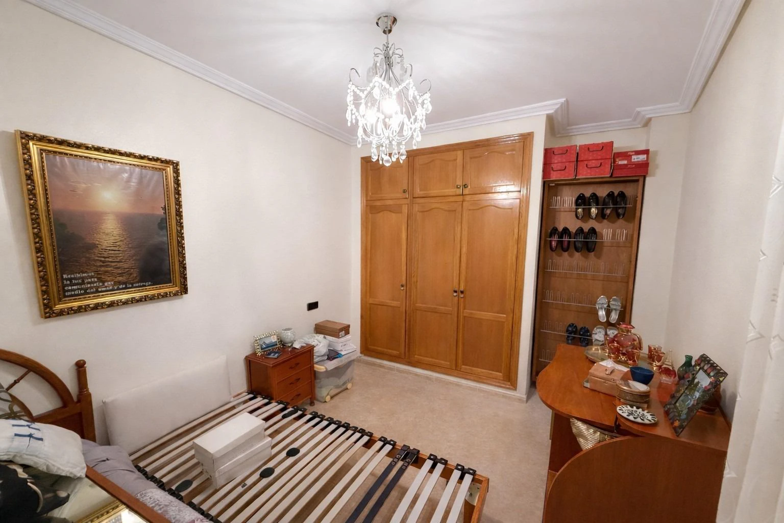 Opportunity: Penthouse with 2 bedrooms and private solarium facing south