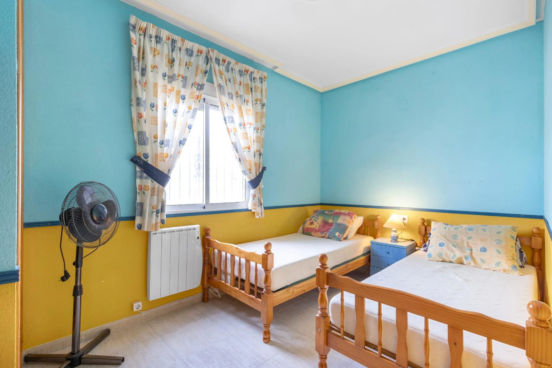 Parterowy Bungalow z Dużym Ogrodem w Orihuela Costa