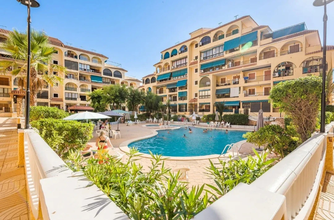 Mieszkanie w La Mata tylko 350 m od plaży.