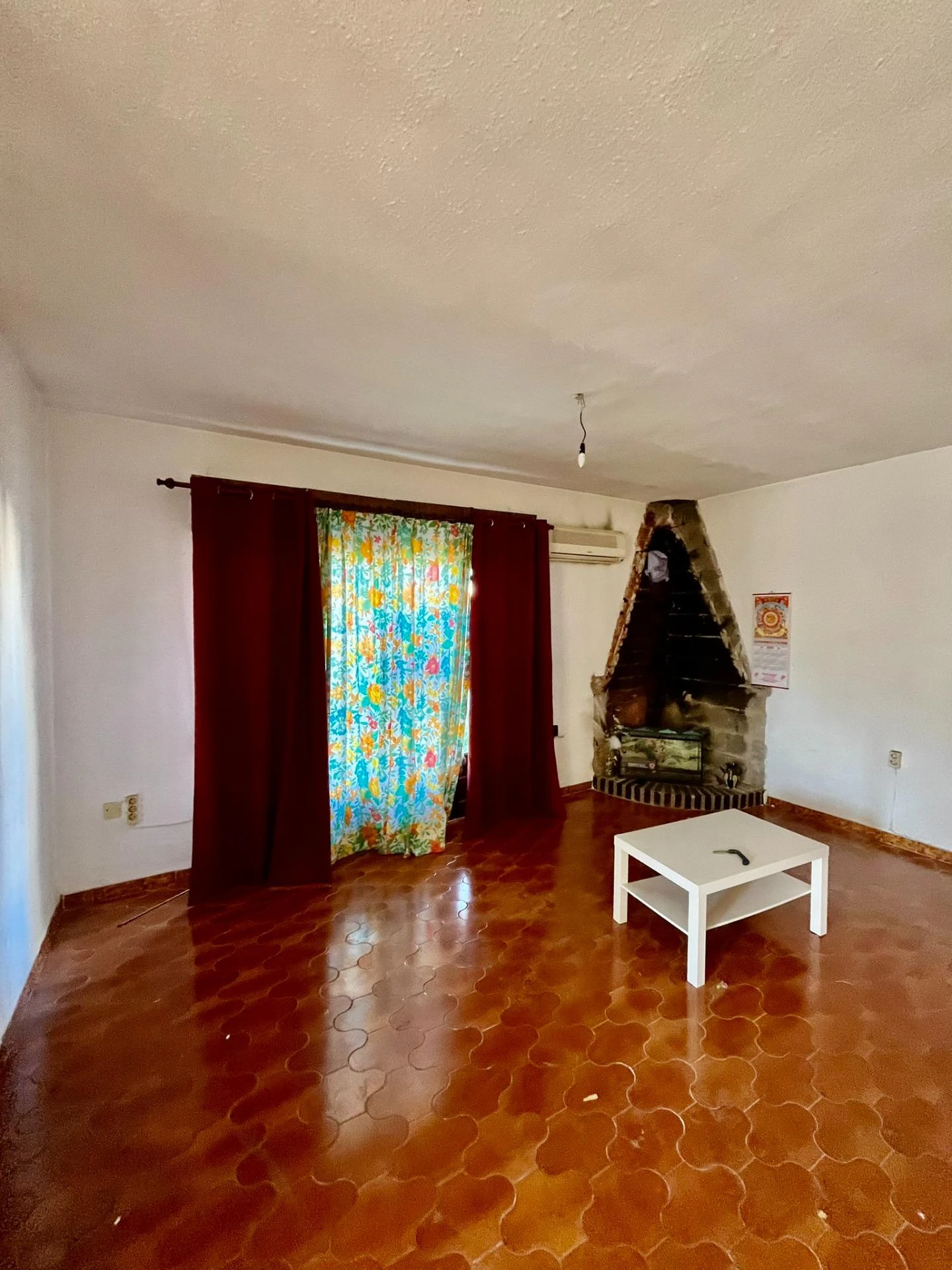Opportunité de rénovation à Aguas Nuevas, terrain de près de 600 m2