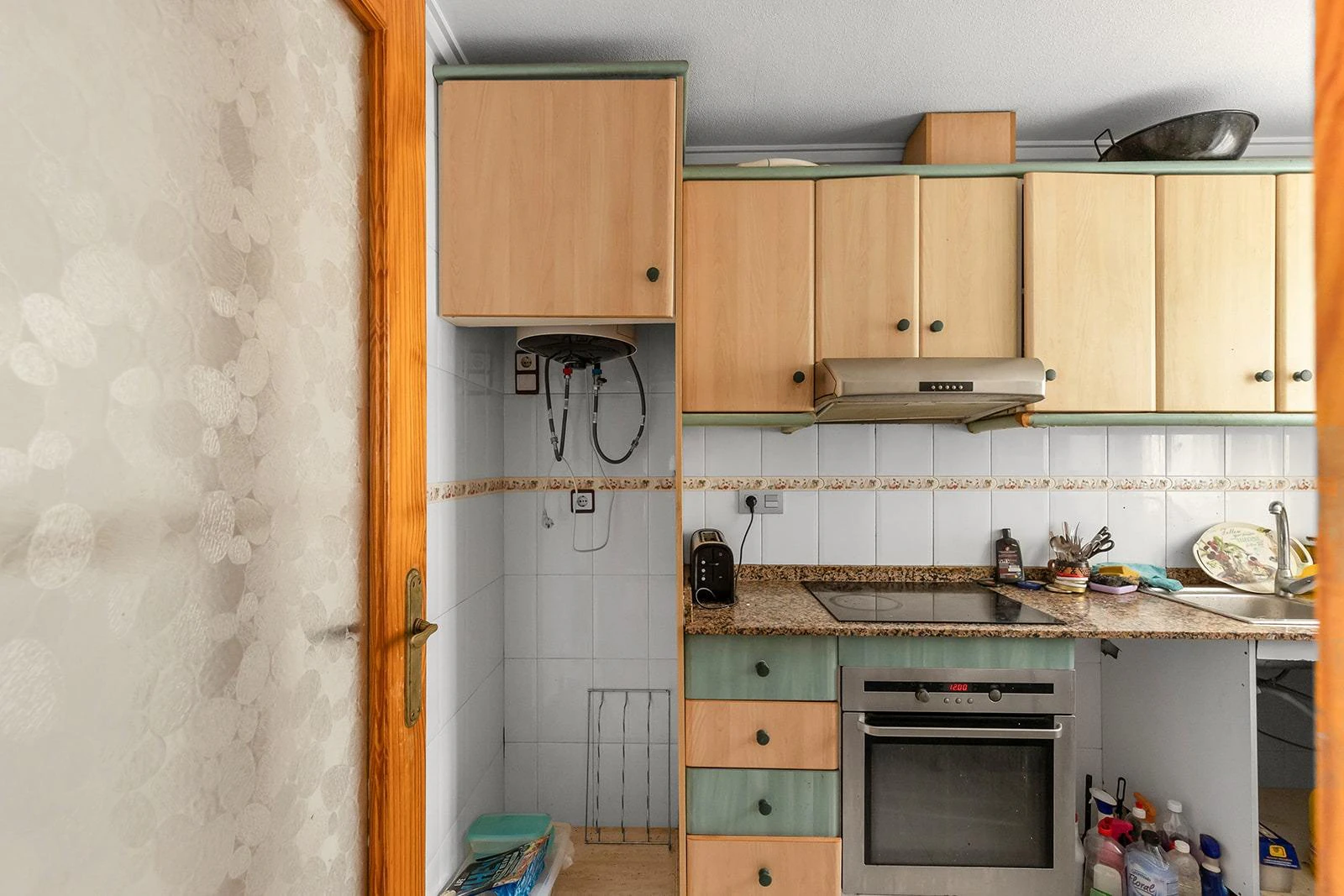 SOUTH Opportunity with 3 bedrooms and 2 bathrooms