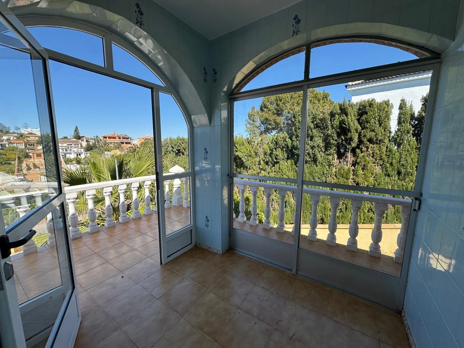Dom bliźniak z dużą działką i pięknymi widokami w Torrevieja – dzielnica Los Balcones