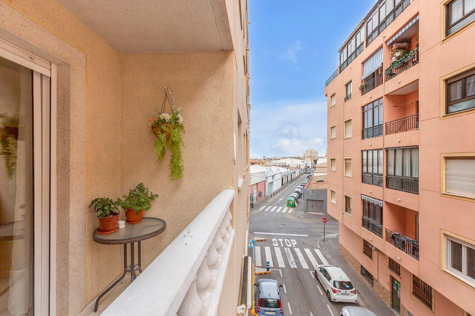 Opportunity for 2 bedrooms with 2 bathrooms