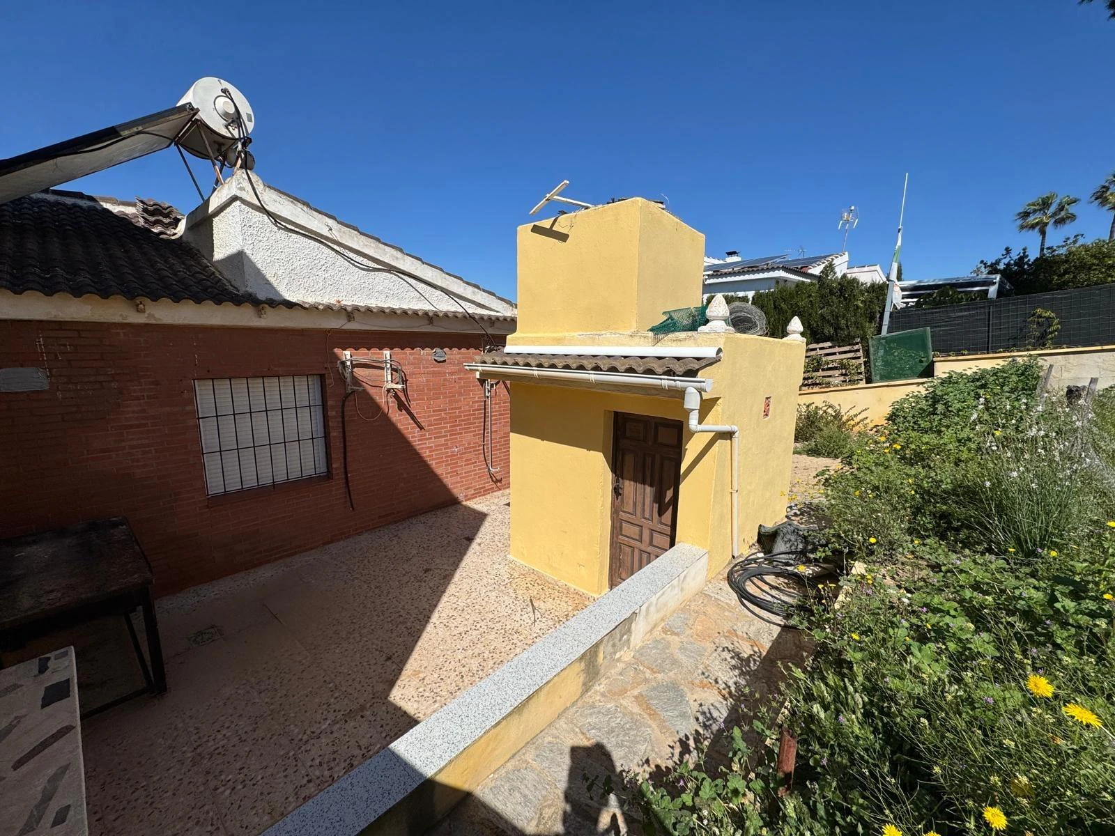 Dom bliźniak z dużą działką i pięknymi widokami w Torrevieja – dzielnica Los Balcones