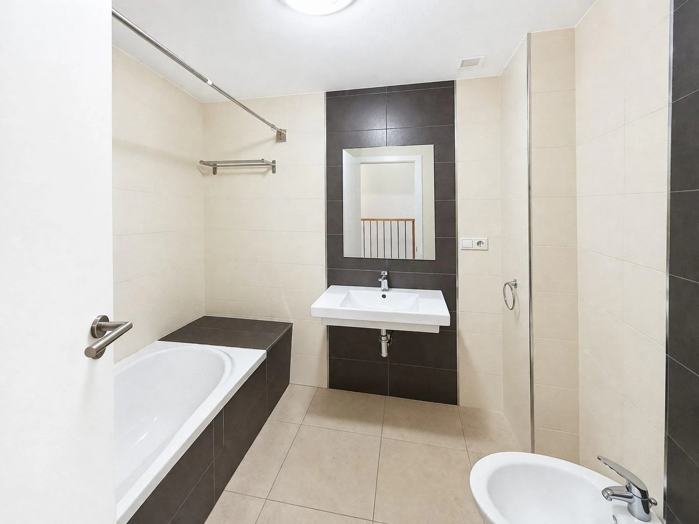 Townhouse opportunity in Aguas Nuevas