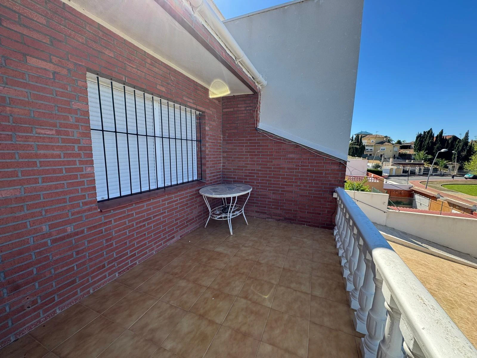 Dom bliźniak z dużą działką i pięknymi widokami w Torrevieja – dzielnica Los Balcones