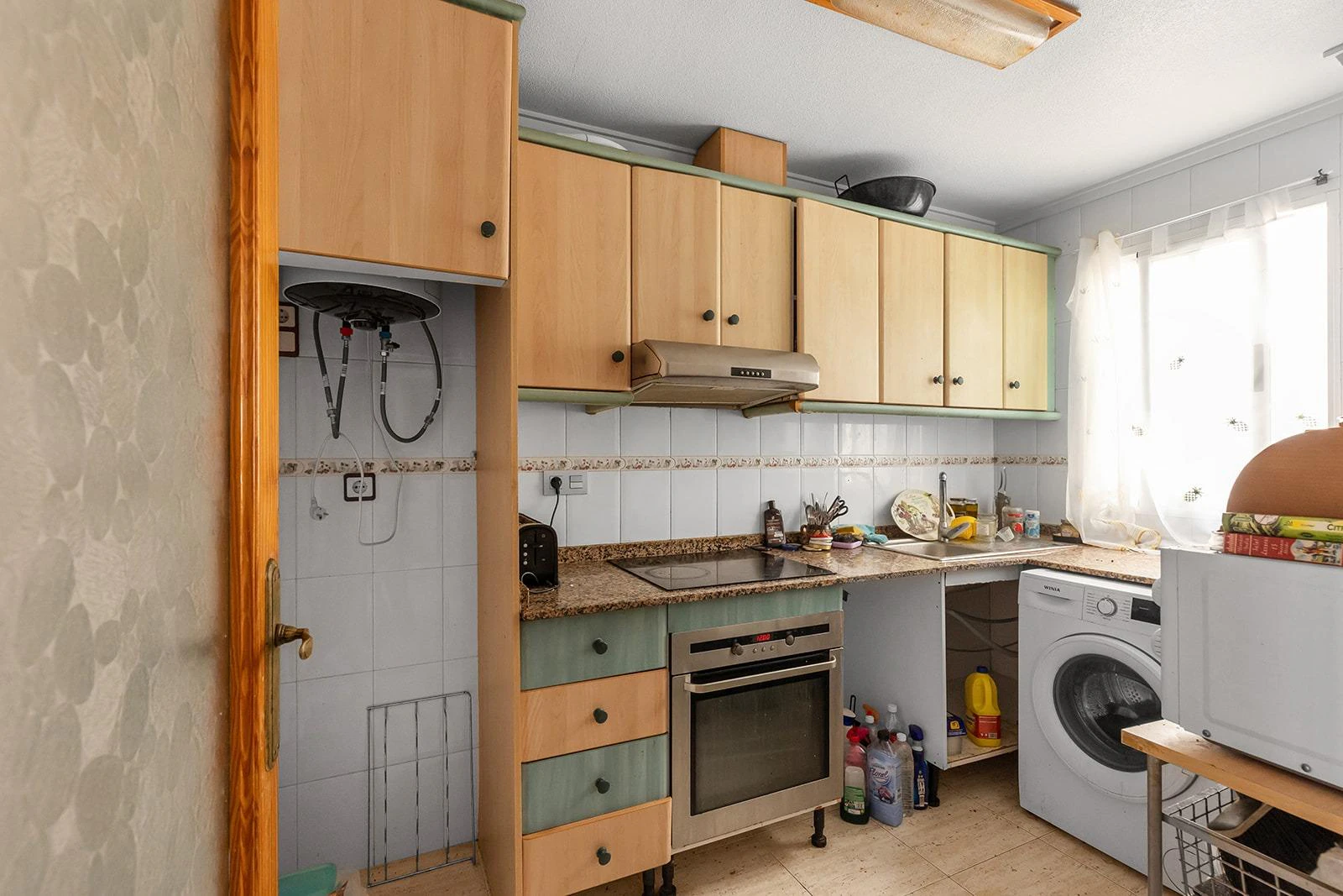 SOUTH Opportunity with 3 bedrooms and 2 bathrooms