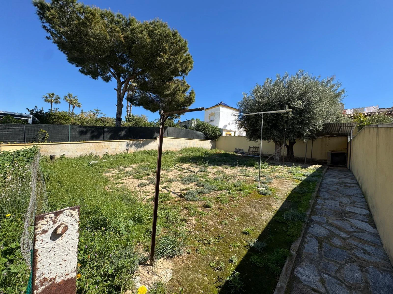 Dom bliźniak z dużą działką i pięknymi widokami w Torrevieja – dzielnica Los Balcones