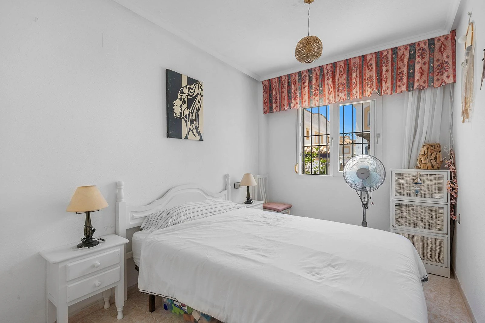 Bungalow Opportunity in Parque de las Naciones