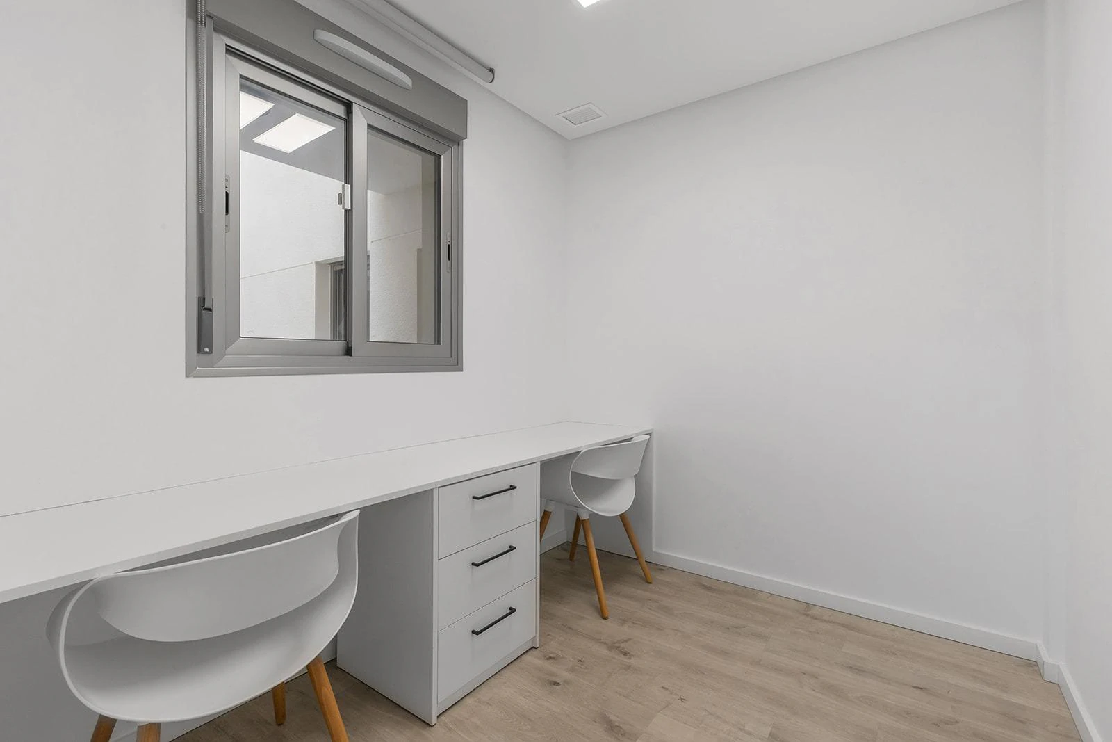 Resale opportunity with 3 bedrooms and 2 bathrooms