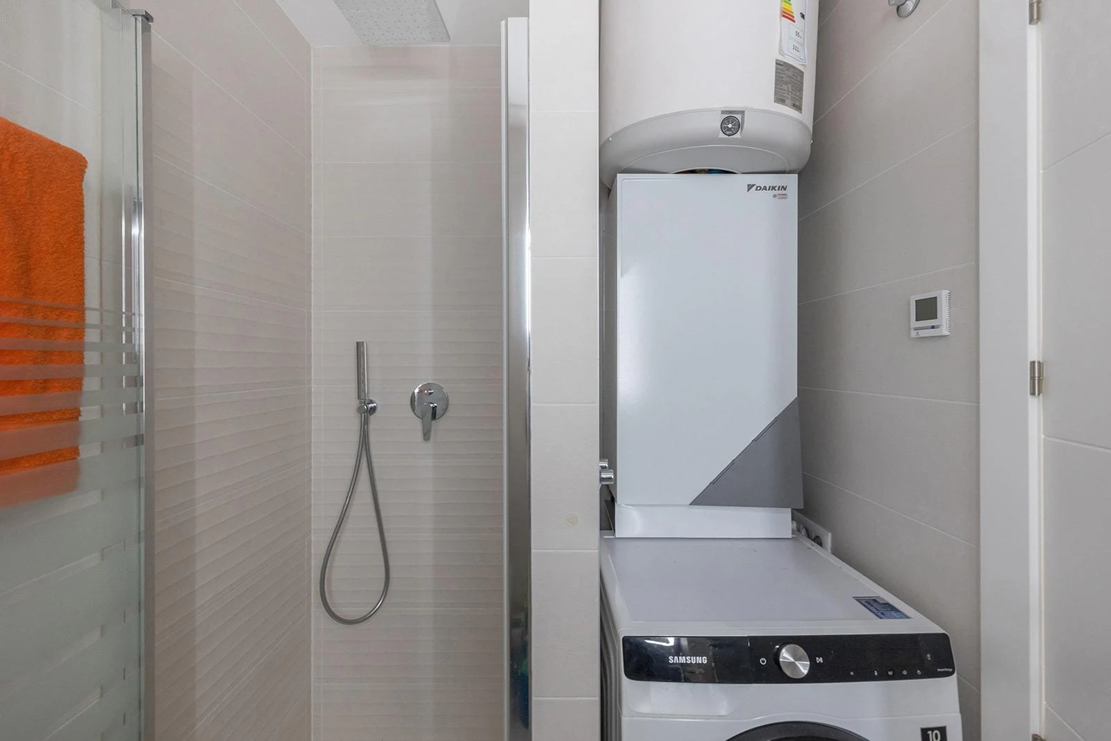 Resale opportunity with 3 bedrooms and 2 bathrooms